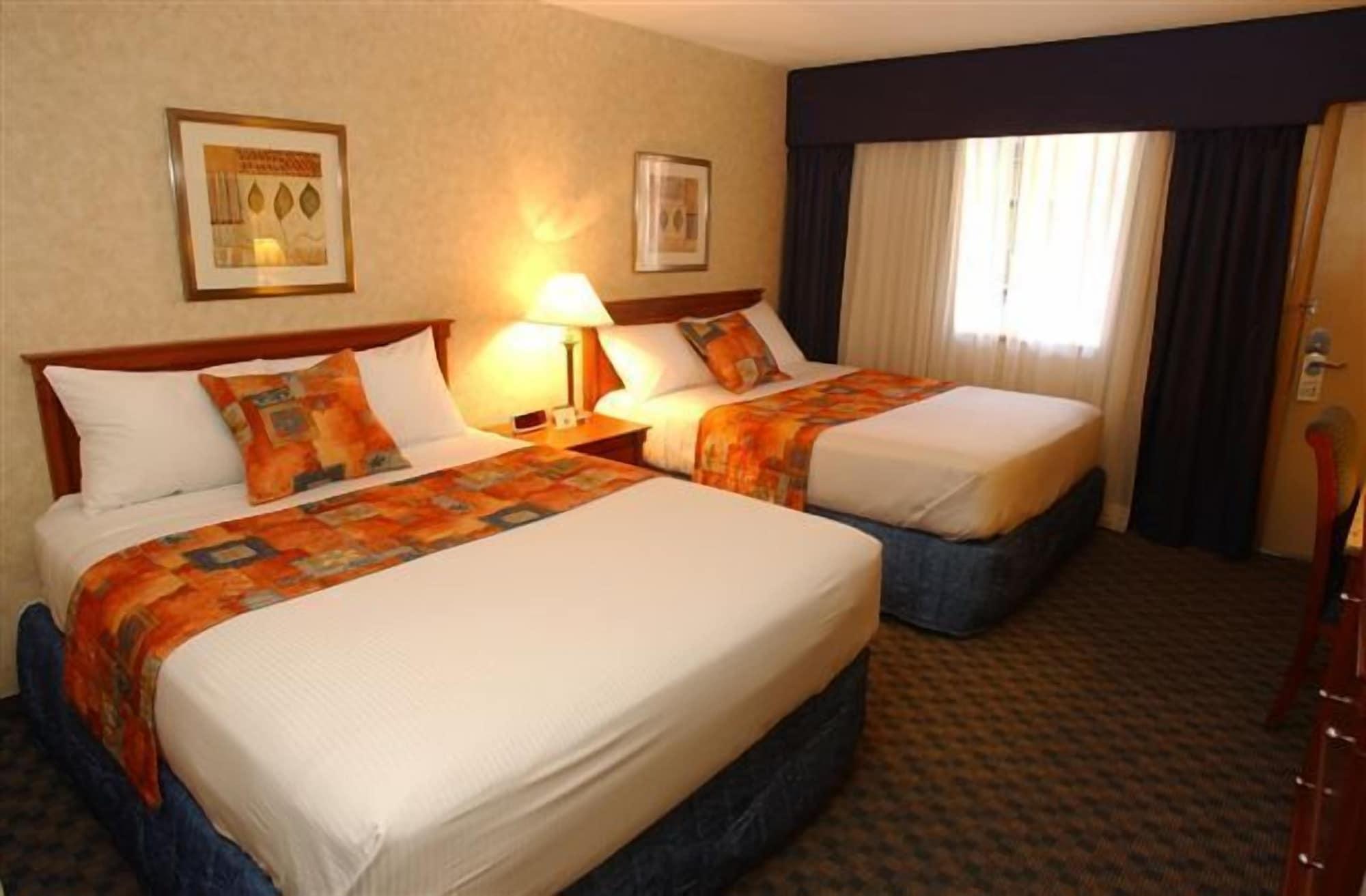 North Vancouver Hotel מראה חיצוני תמונה