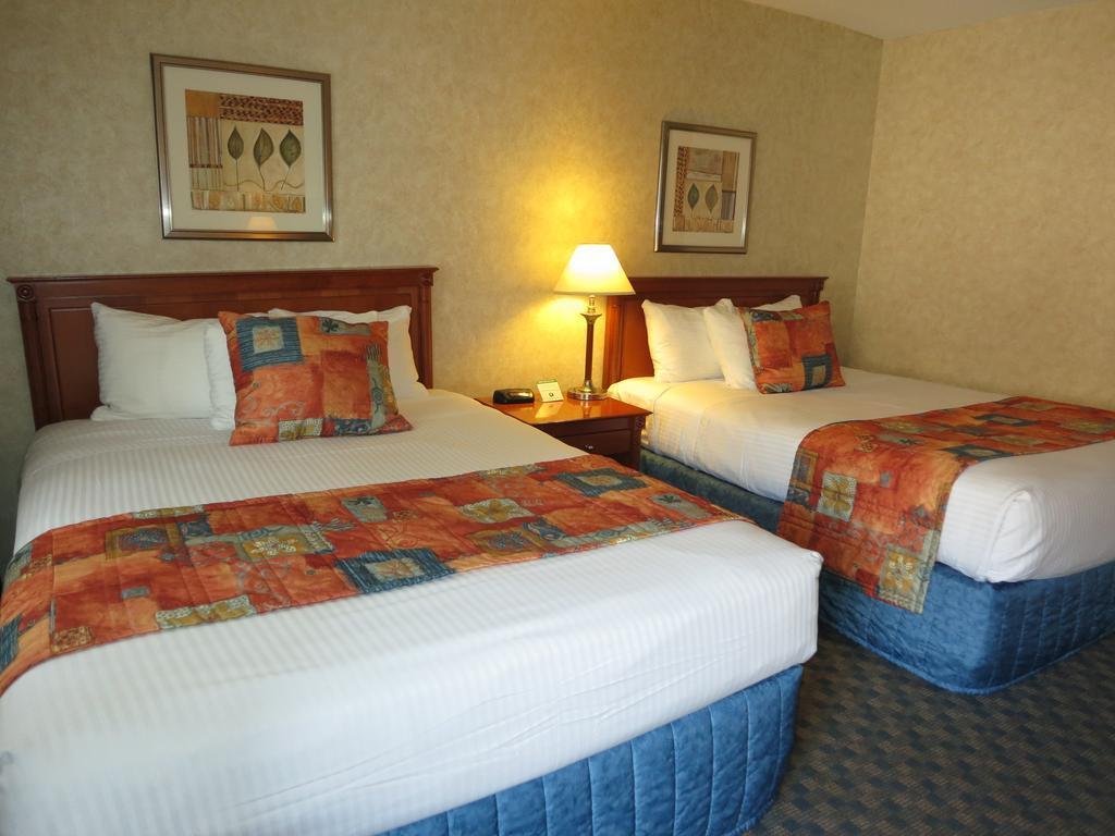 North Vancouver Hotel מראה חיצוני תמונה