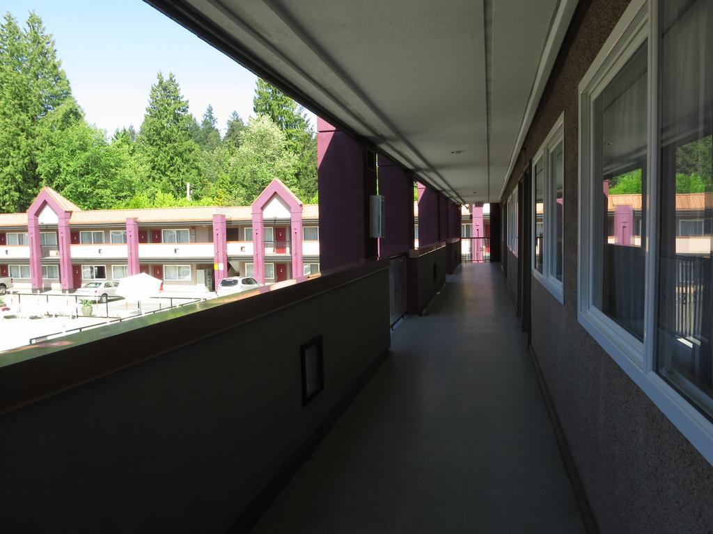 North Vancouver Hotel מראה חיצוני תמונה