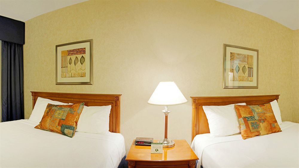North Vancouver Hotel מראה חיצוני תמונה